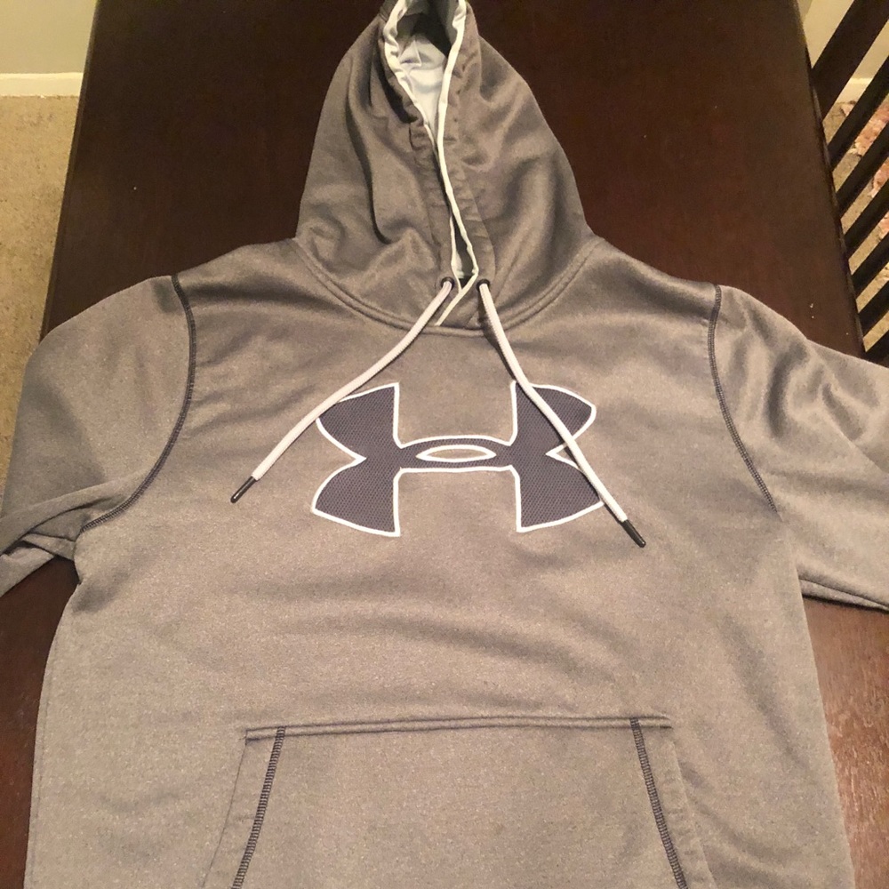 Under armor grey sweatshirt